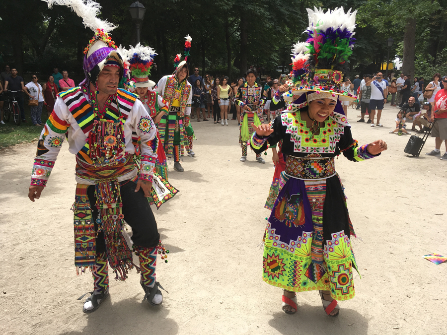 Entrada y Pasacalle de los grupos de danza Inti Raymi